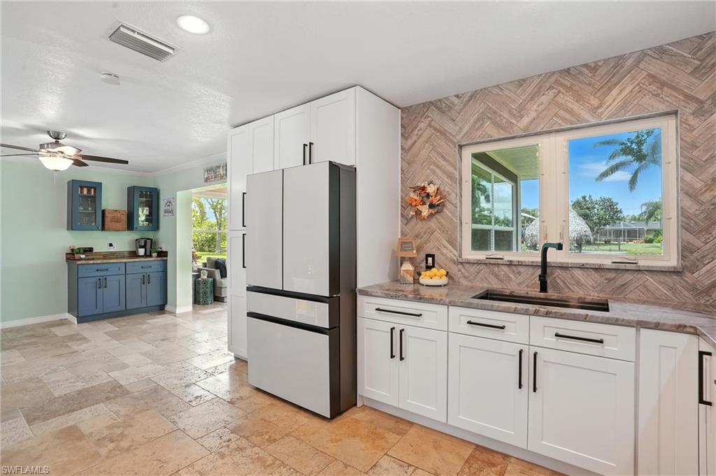 FORT MYERS SHORES - Residential