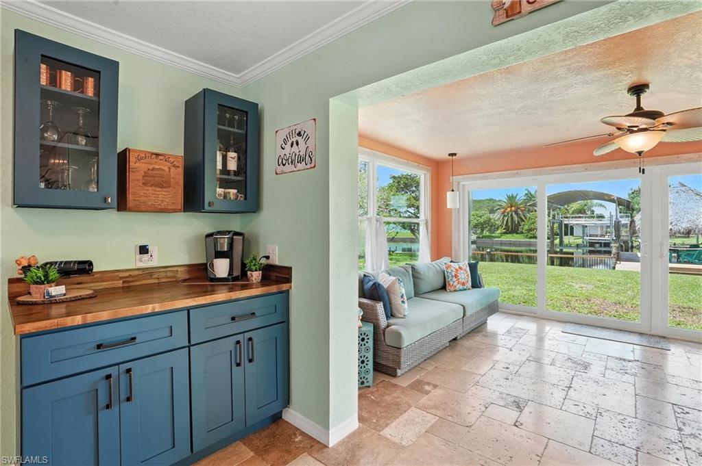 FORT MYERS SHORES - Residential