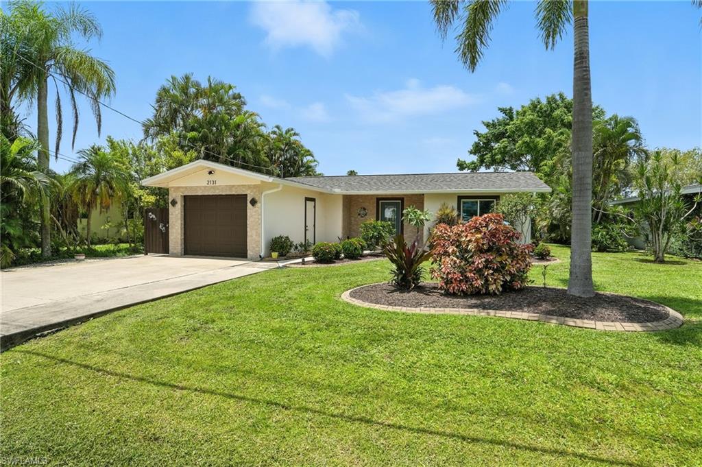 FORT MYERS SHORES - Residential