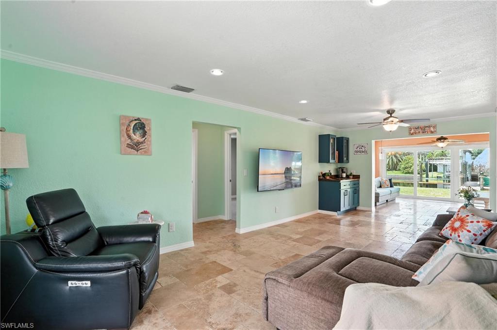 FORT MYERS SHORES - Residential