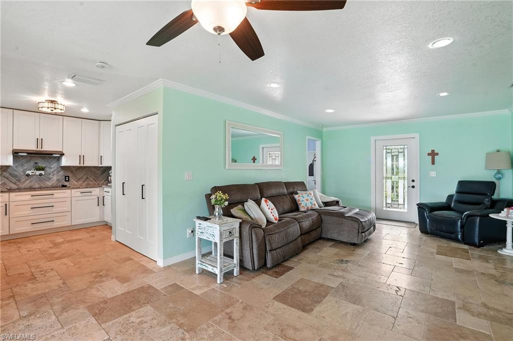 FORT MYERS SHORES - Residential