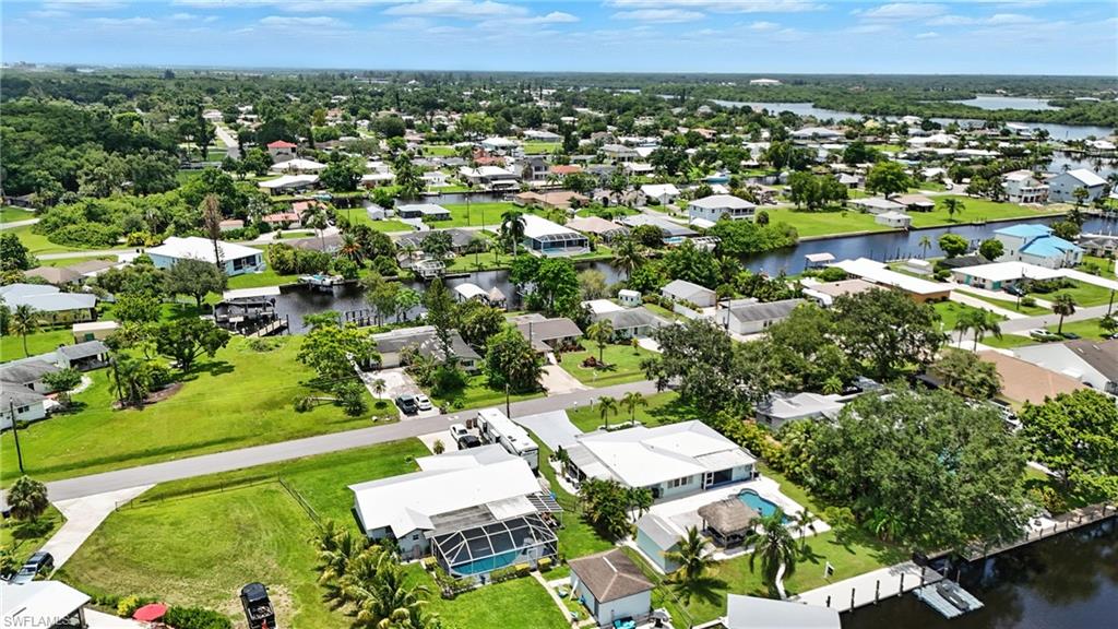 FORT MYERS SHORES - Residential
