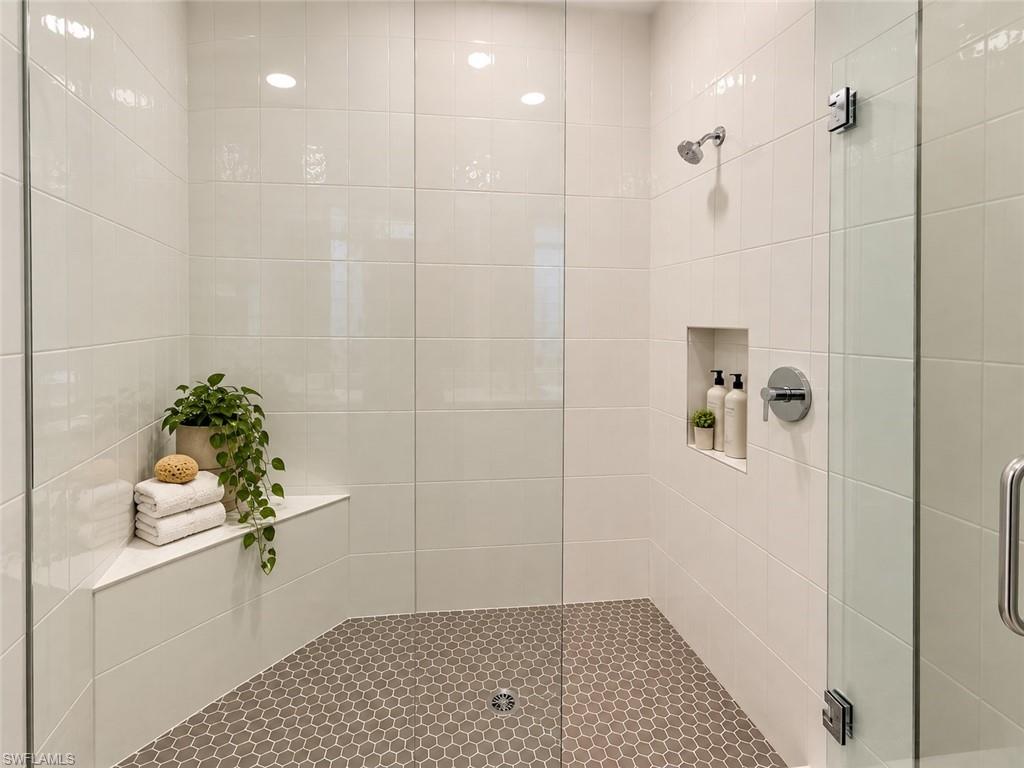 SUMMERCREST - Residential