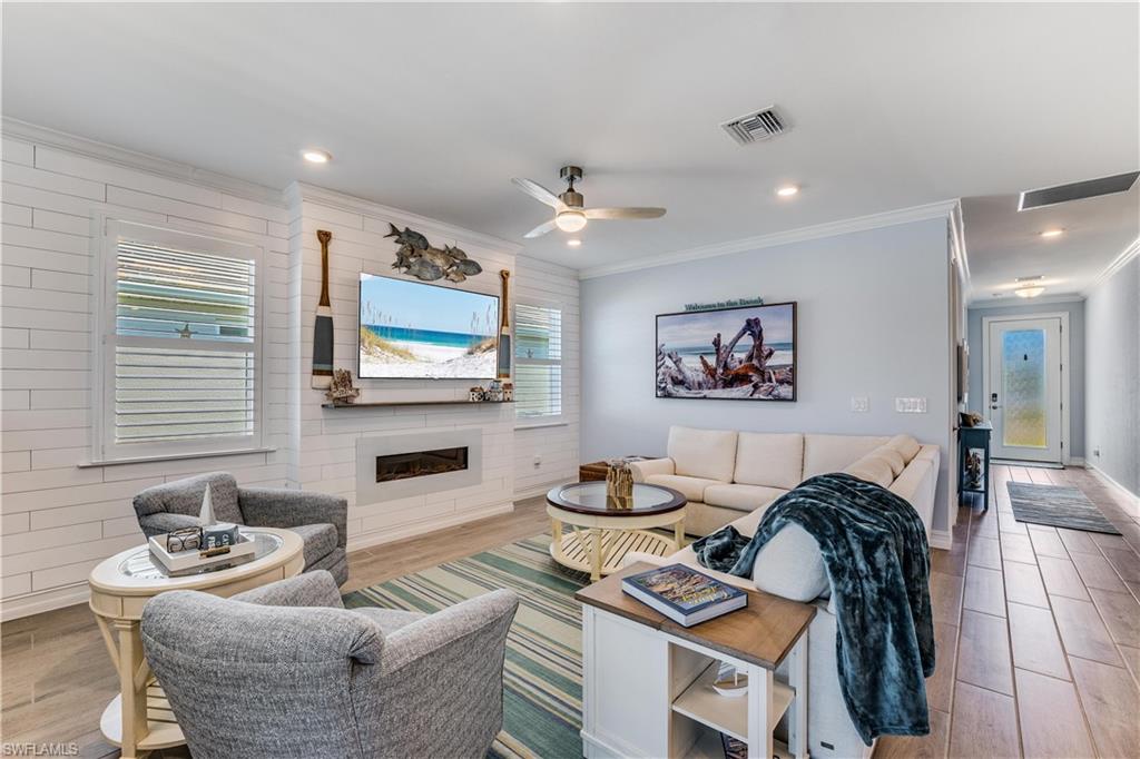 HALFMOON POINT - Residential Lease