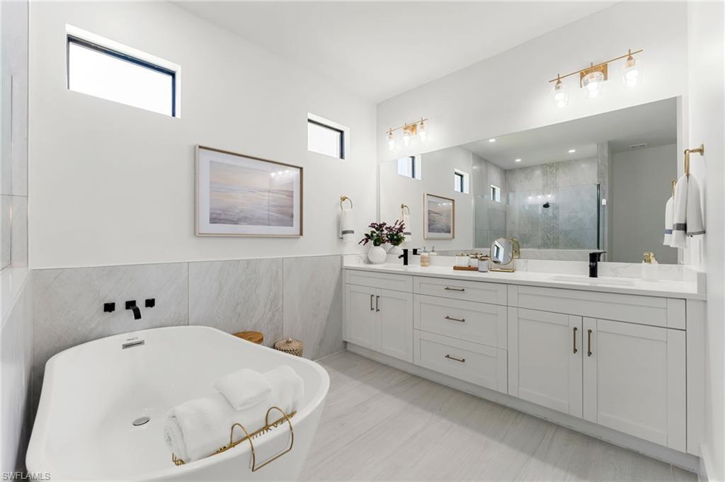 LITTLE HICKORY SHORES - Residential