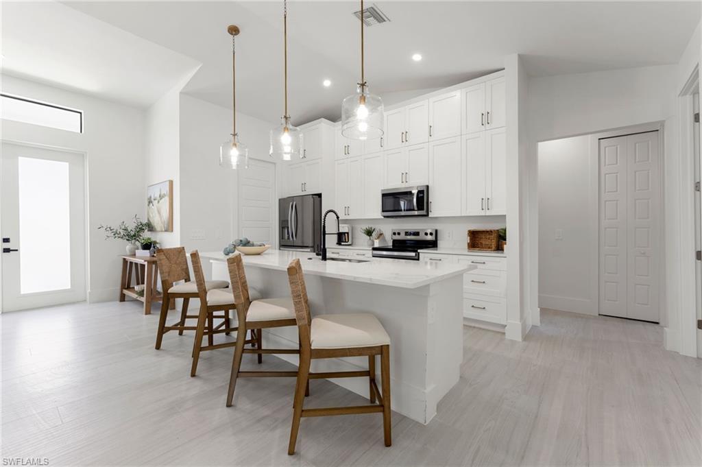 LITTLE HICKORY SHORES - Residential