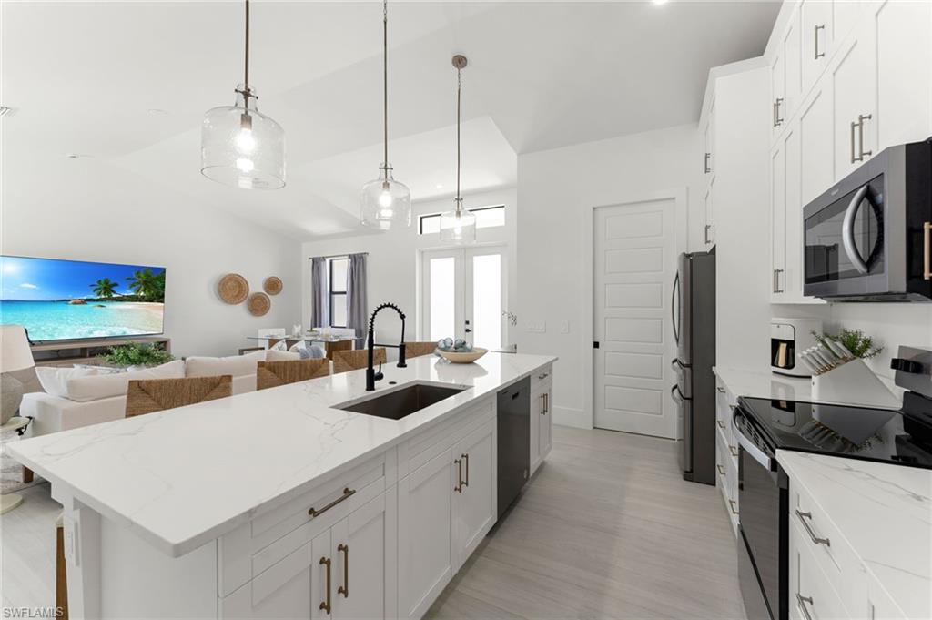 LITTLE HICKORY SHORES - Residential