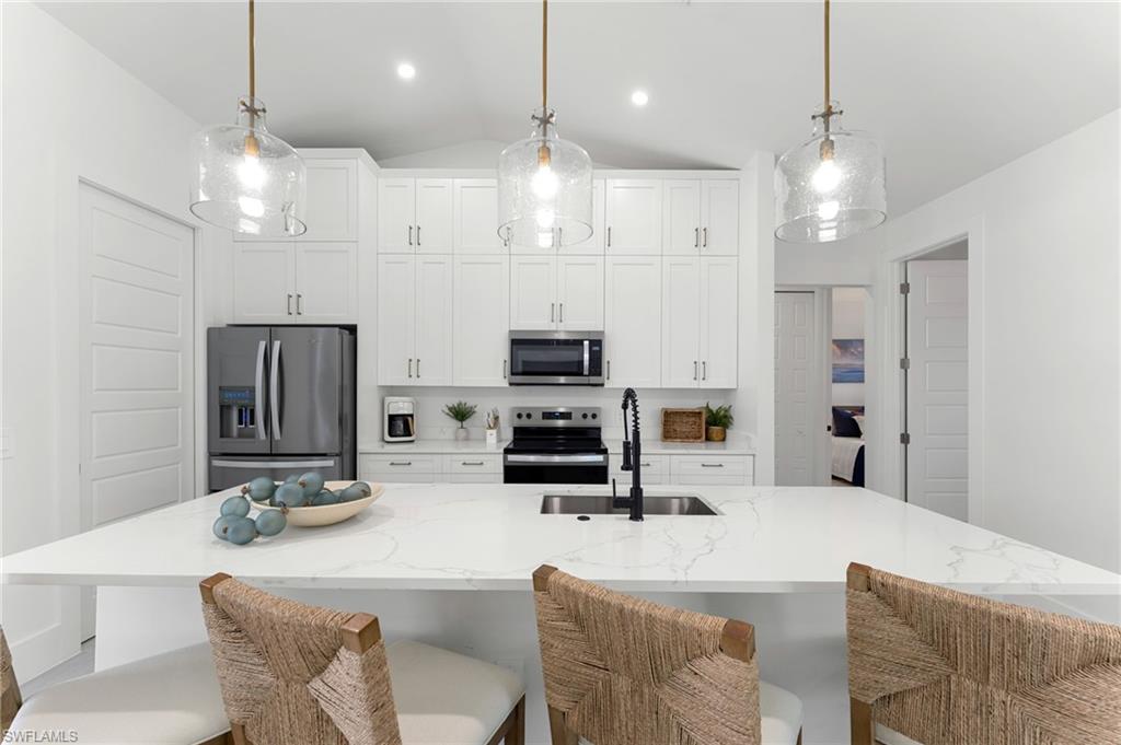 LITTLE HICKORY SHORES - Residential