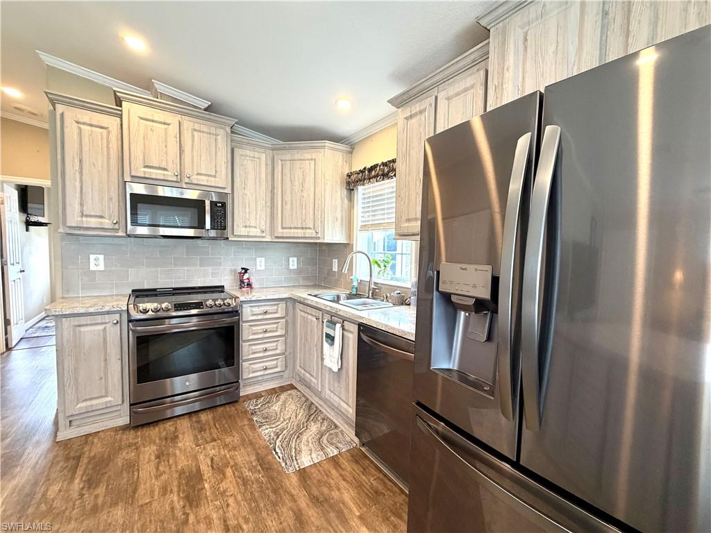 RIVERWOODS PLANTATION - Residential