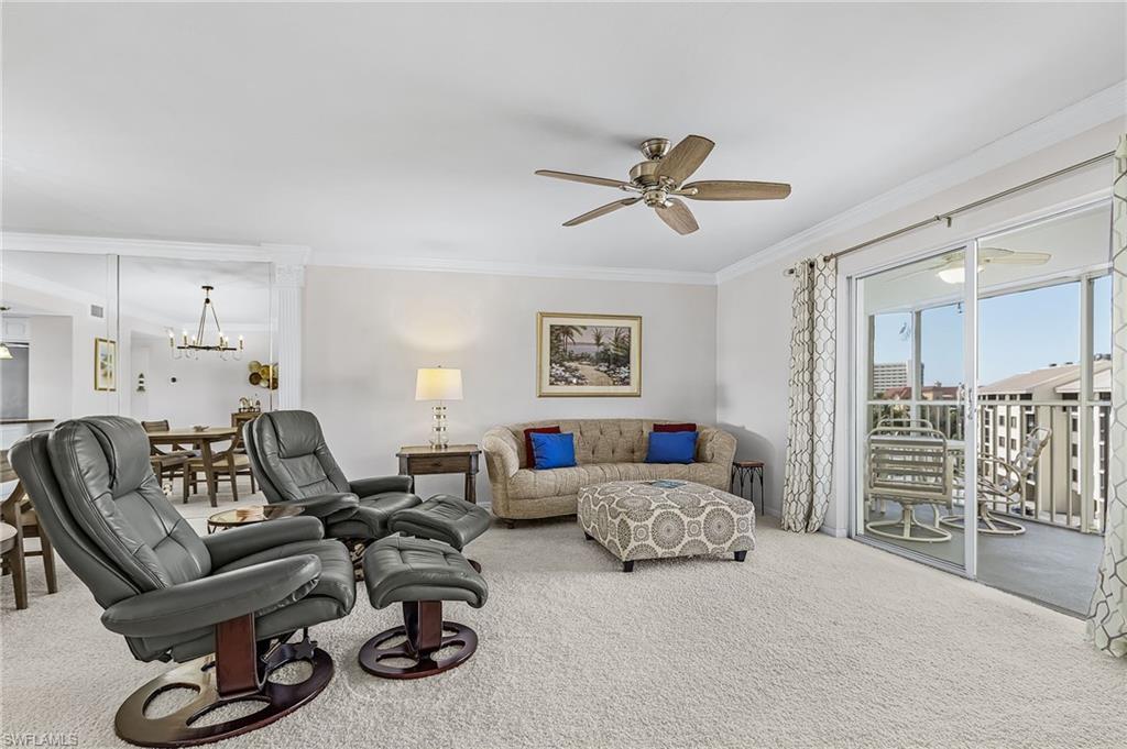 ROYAL PELICAN TOWNHOUSE - Residential