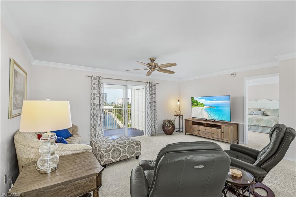 ROYAL PELICAN TOWNHOUSE - Residential