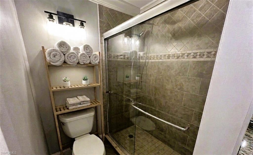 TOWERS CONDO - Residential
