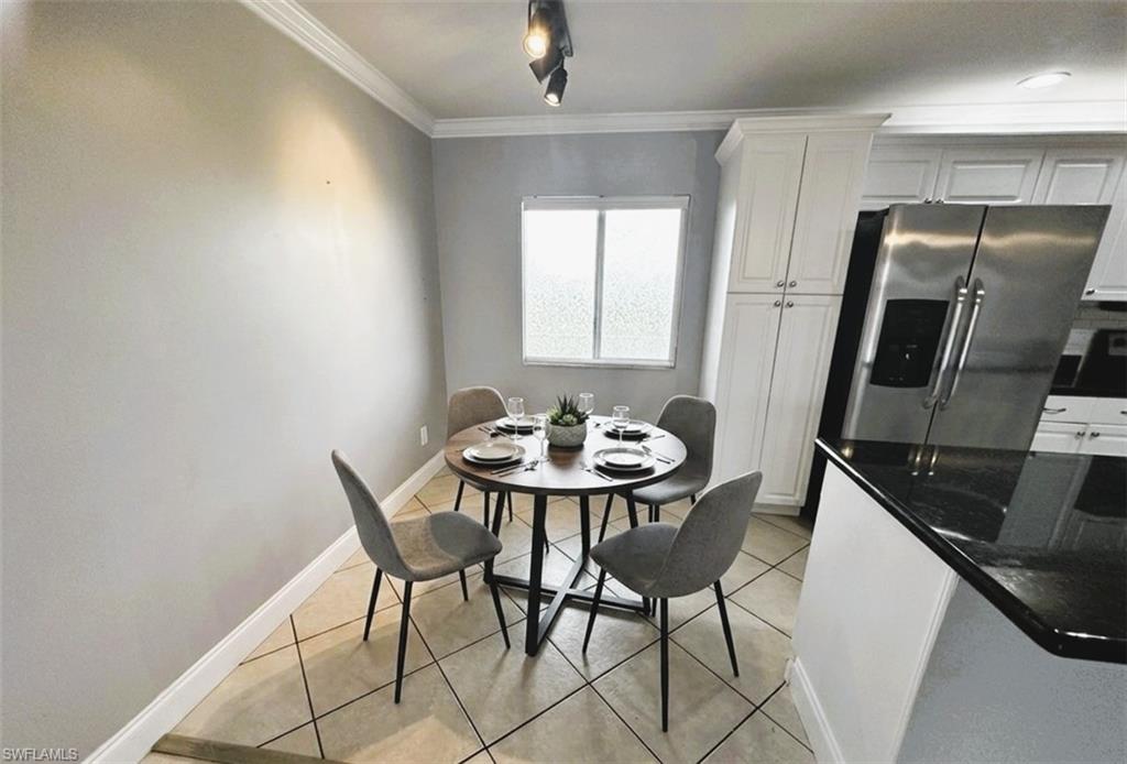 TOWERS CONDO - Residential