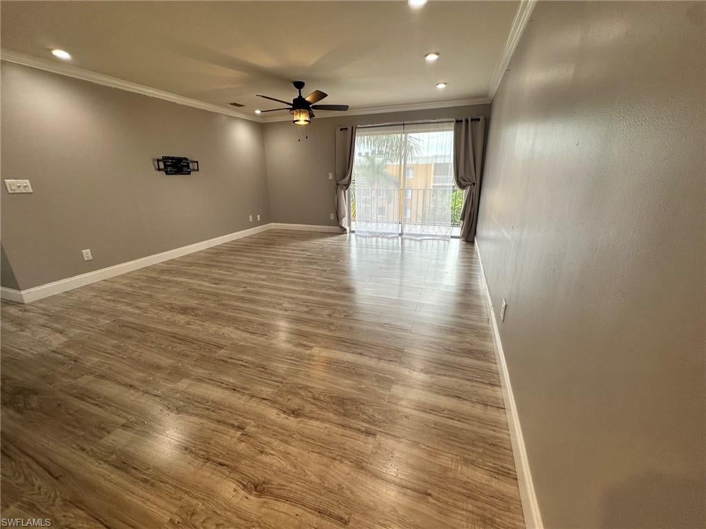 TOWERS CONDO - Residential