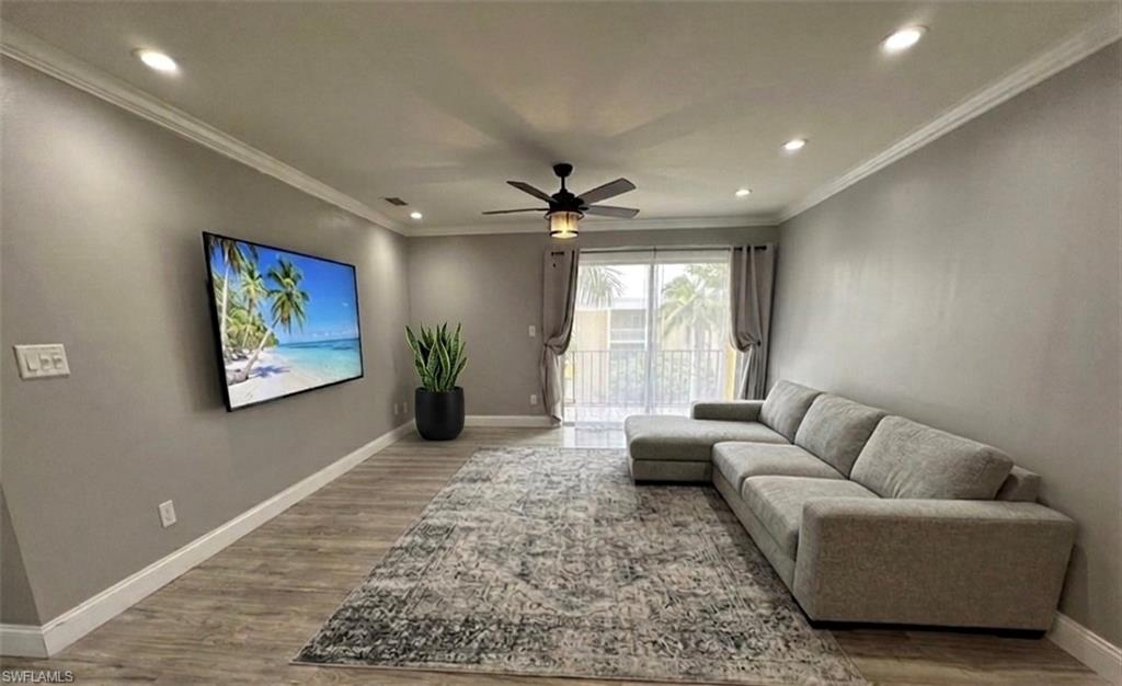 TOWERS CONDO - Residential