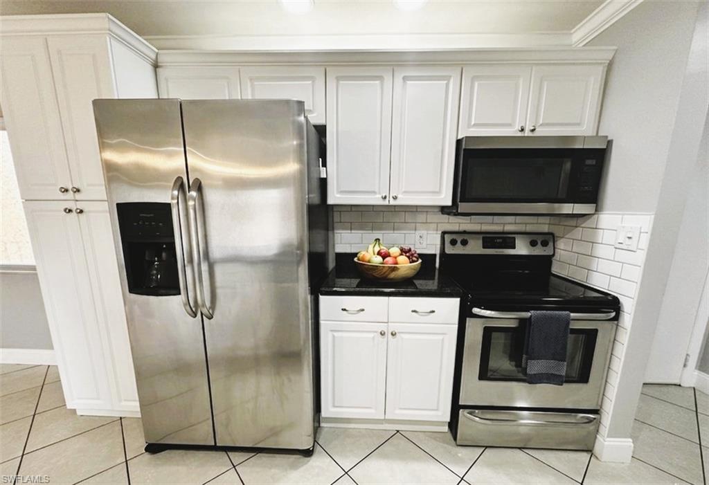 TOWERS CONDO - Residential