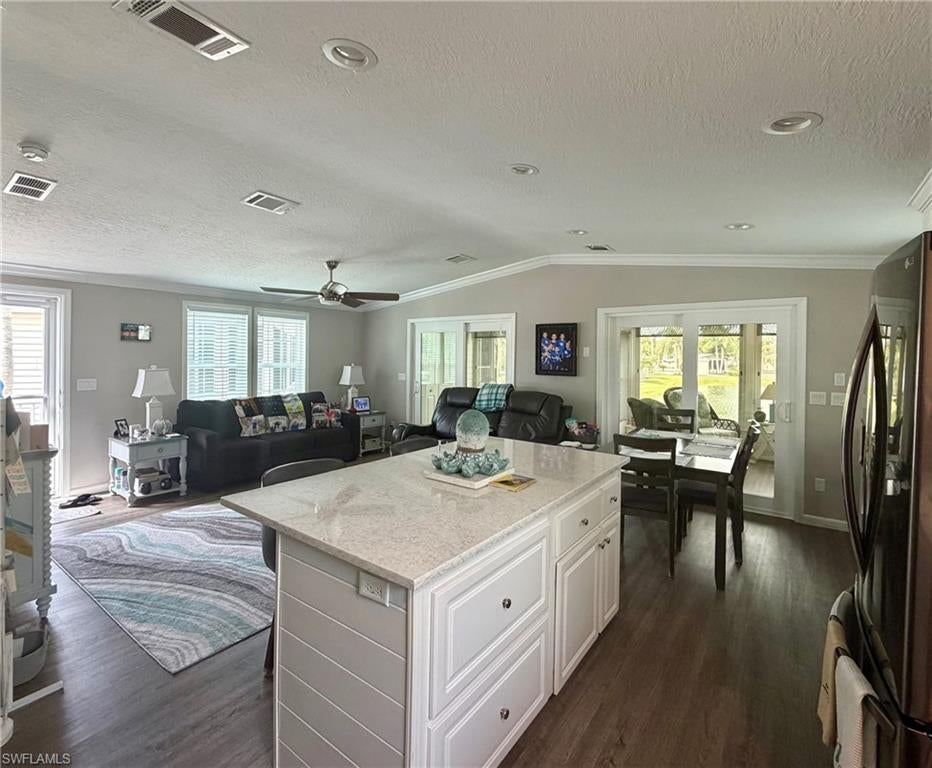 SILVER LAKES - Residential
