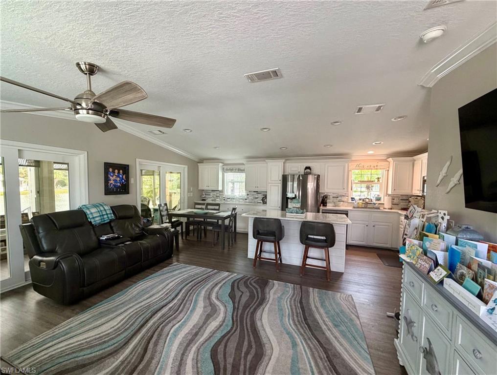 SILVER LAKES - Residential