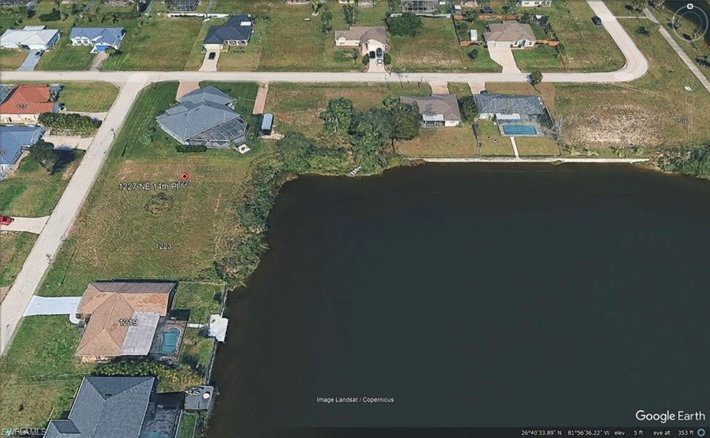 CAPE CORAL - Land