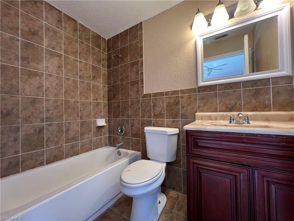 LEHIGH ESTATES - Residential Income