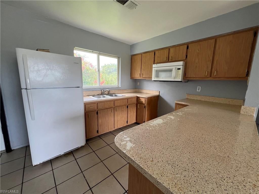 LEHIGH ESTATES - Residential Income