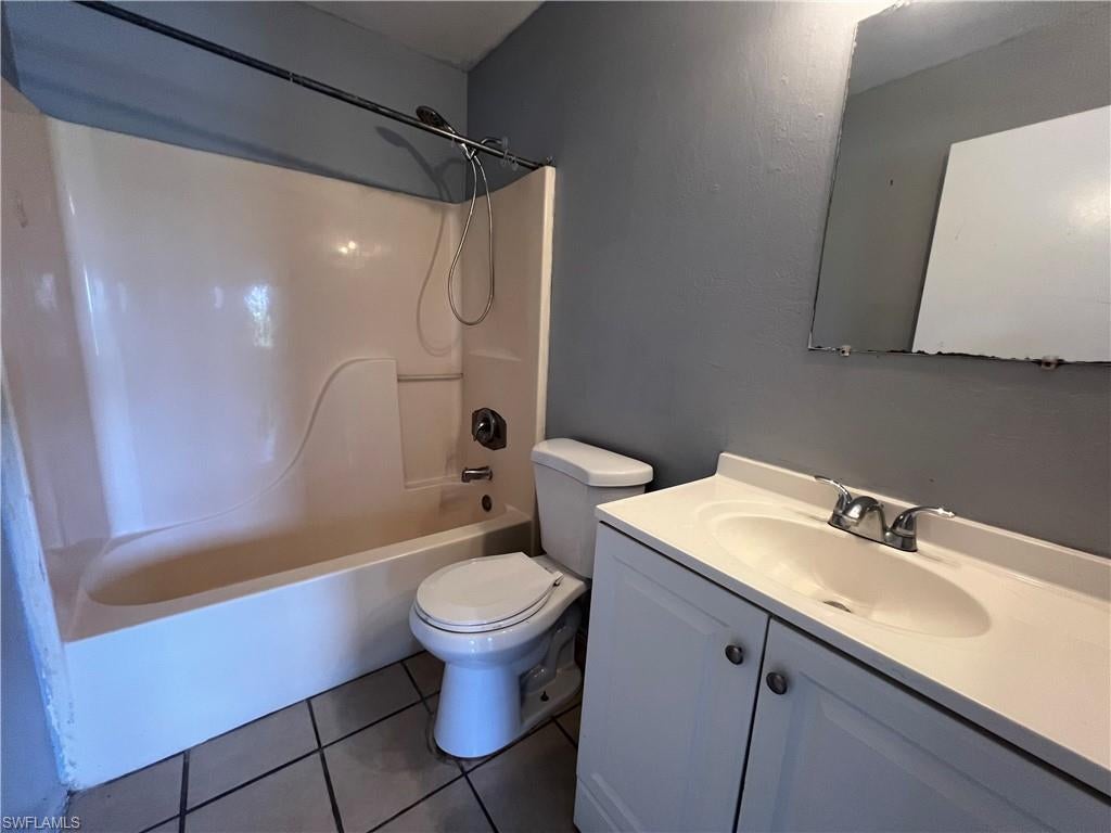 LEHIGH ESTATES - Residential Income