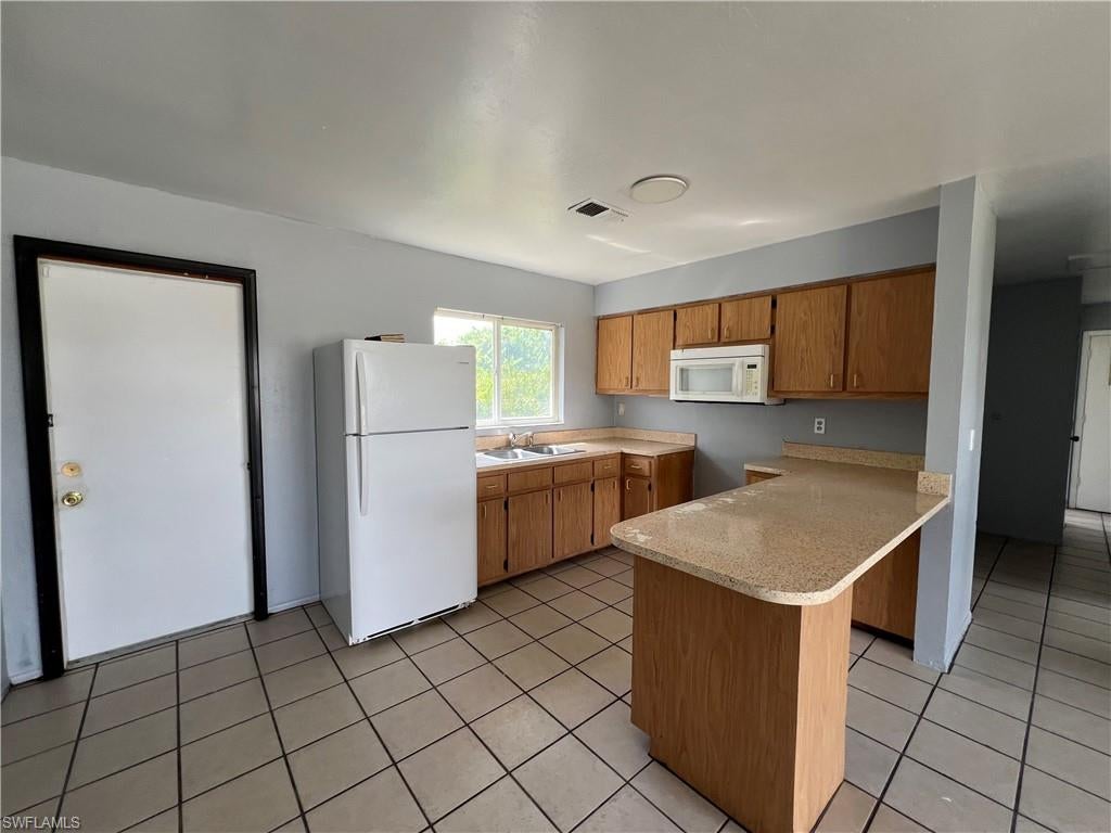 LEHIGH ESTATES - Residential Income