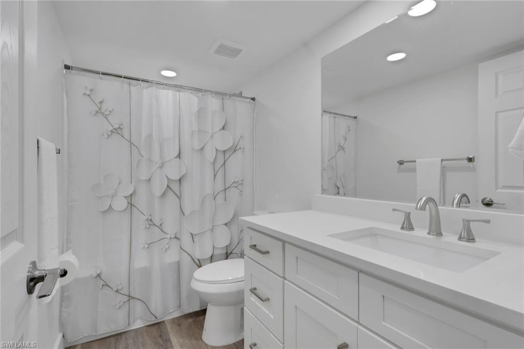 SEVEN LAKES - Residential