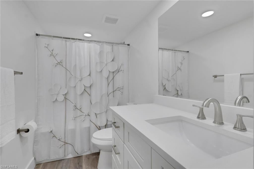 SEVEN LAKES - Residential