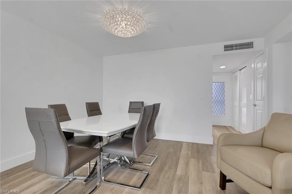 SEVEN LAKES - Residential