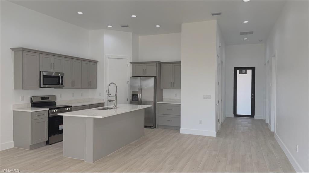 CAPE CORAL - Residential Income