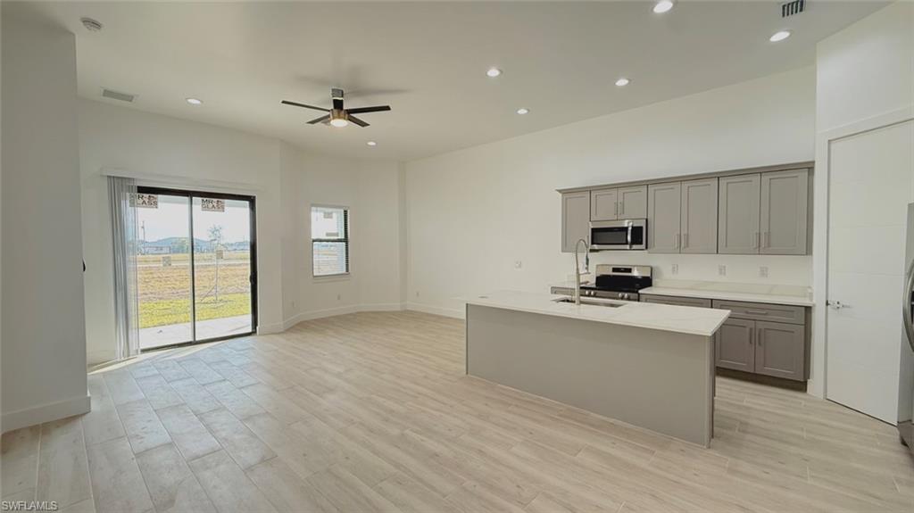 CAPE CORAL - Residential Income