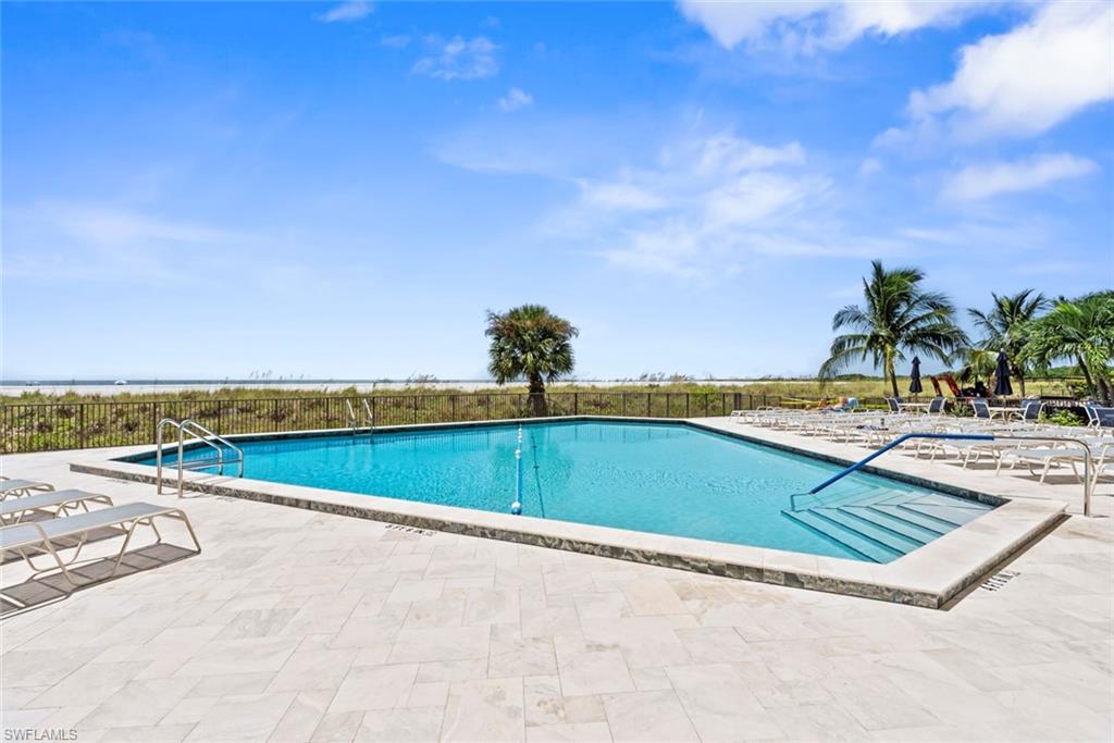 TRADEWINDS APTS OF MARCO ISLAND - Residential