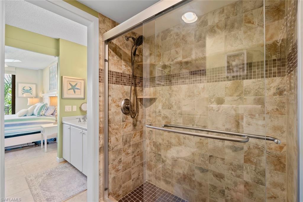 TRADEWINDS APTS OF MARCO ISLAND - Residential