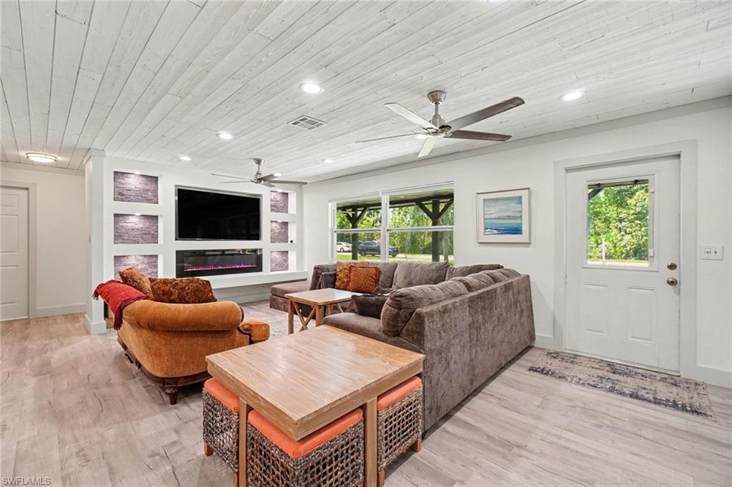 PINE ISLAND TROPICAL HOMESITES - Residential