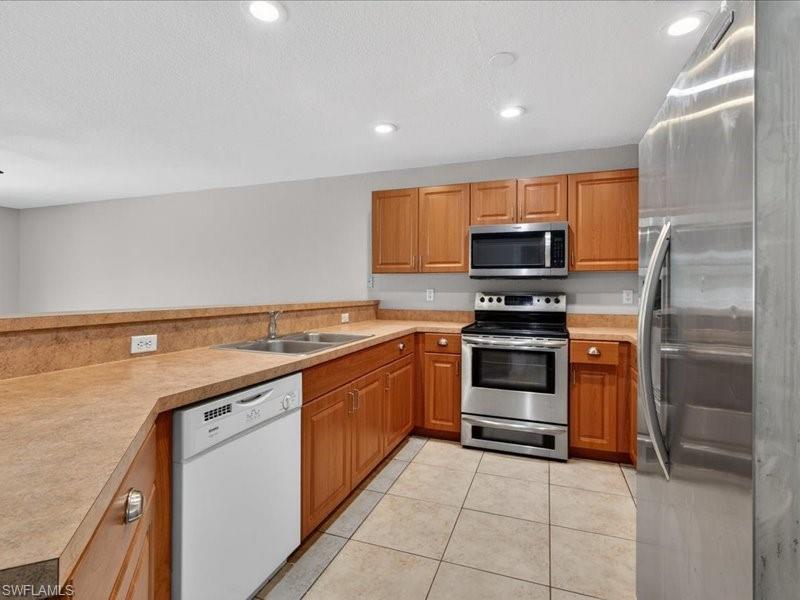 CAPE CORAL - Residential Income