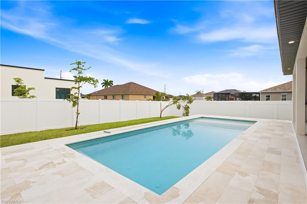 CAPE CORAL - Residential