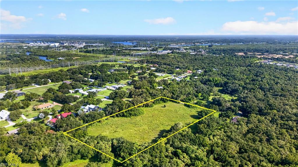 BUCKINGHAM - Land