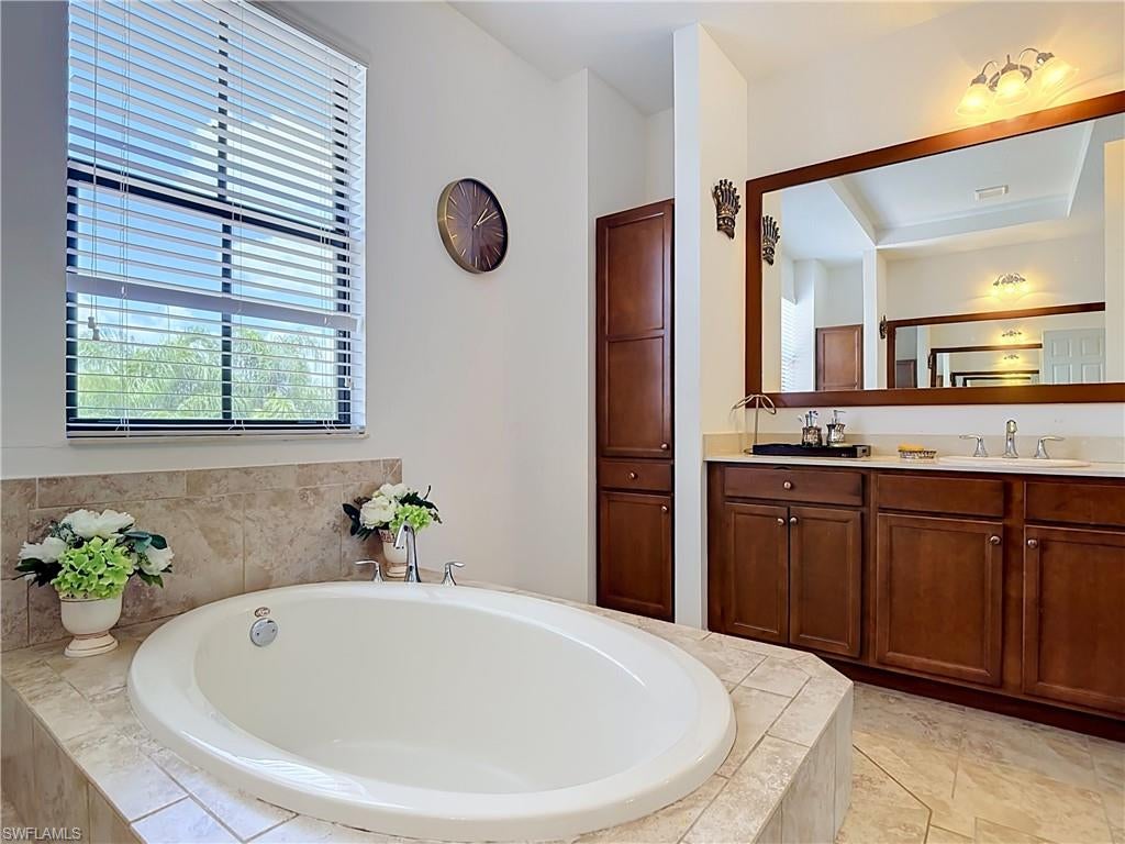 MAPLE RIDGE - Residential