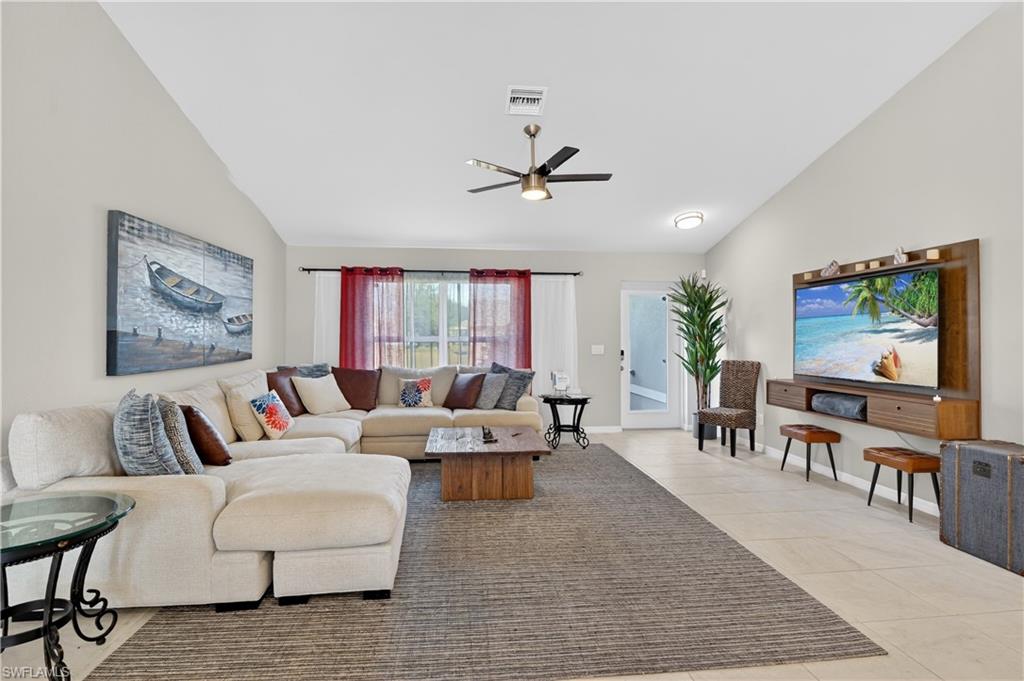 CAPE CORAL - Residential