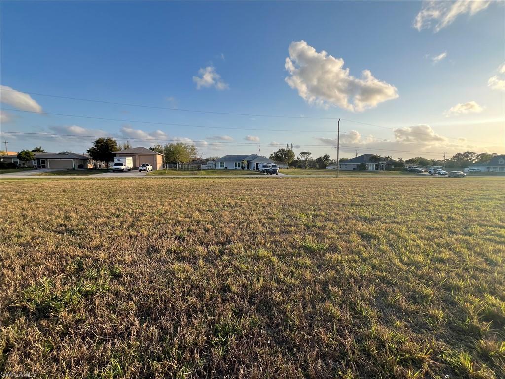 CAPE CORAL - Land