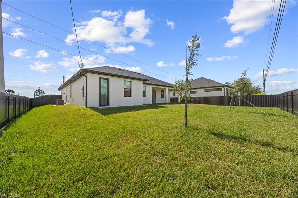 CAPE CORAL - Residential