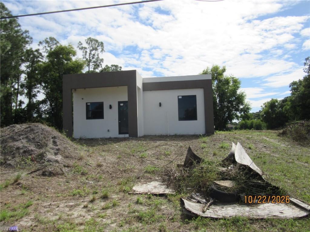 LEHIGH ACRES - Residential