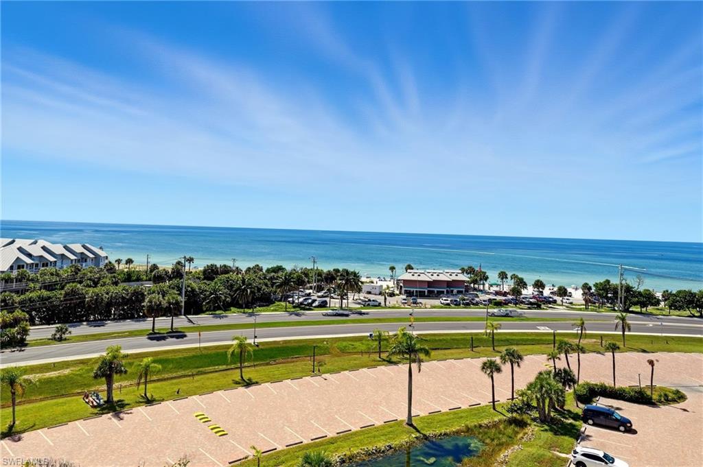 BEACH AND TENNIS CLUB - Residential