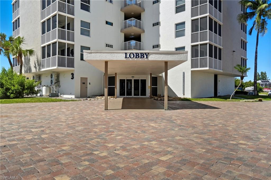 BEACH AND TENNIS CLUB - Residential