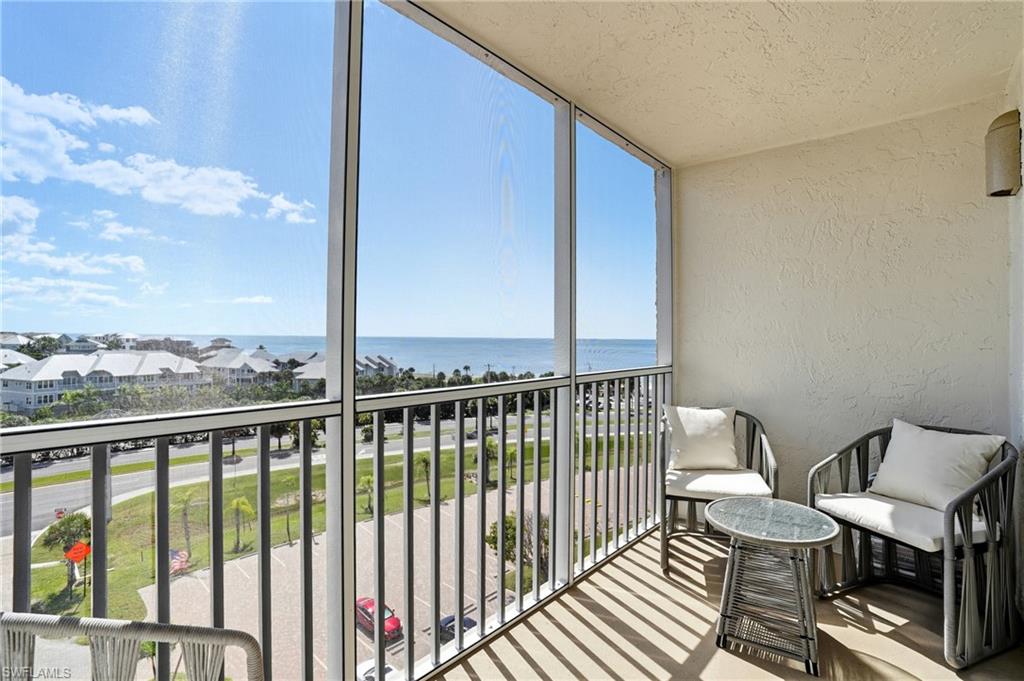 BEACH AND TENNIS CLUB - Residential
