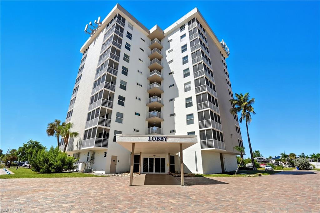 BEACH AND TENNIS CLUB - Residential