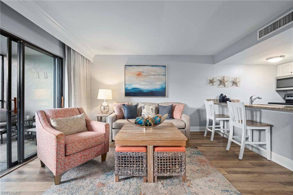 TENNIS VILLAS - Residential