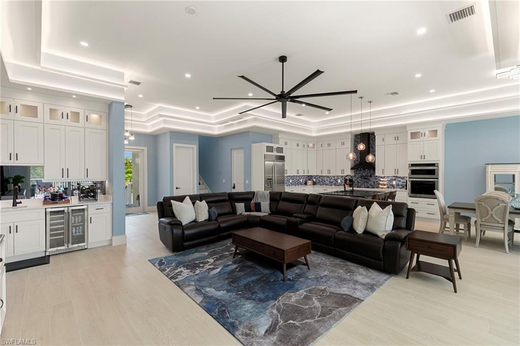 MARCO ISLAND - Residential