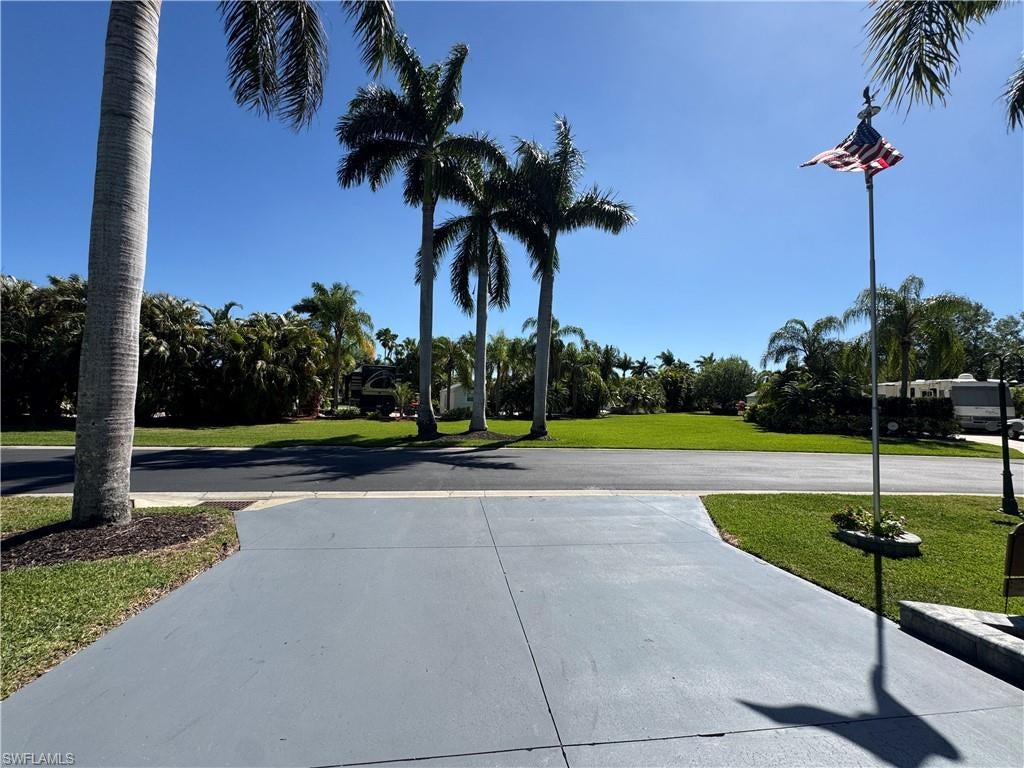 RIVERBEND MOTORCOACH RESORT - Land